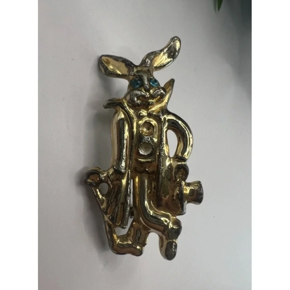 Vintage Anthropomorphic Rabbit Brooch Bunny Pin Figural Storybook‎ Jewelry Novel